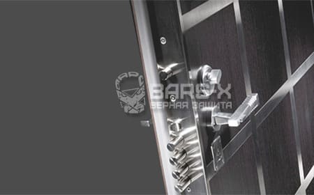 Замена дверных ручек на входной металлической двери Dorsa картинка