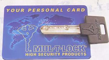 ключ mul-t-lock с картой картинка
