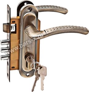 Замена замка в металлической двери картинка