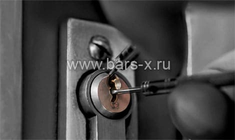 Что предпринимать если взломали замки входной металлической двери? картинка